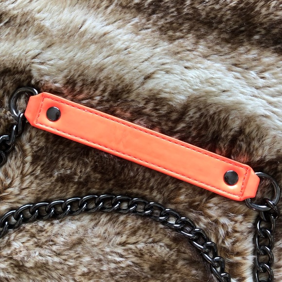 Diesel metal chain crossbody bag -80% new - Picture 2 of 10